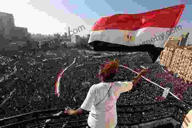 A Crowd Of Protesters Gathers In Tahrir Square During The Egyptian Revolution Circling The Square: Stories From The Egyptian Revolution